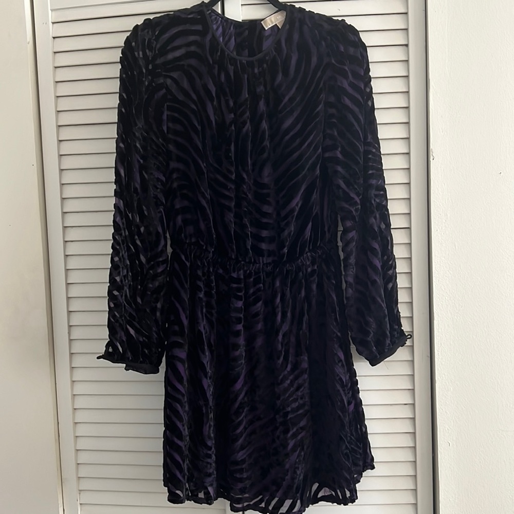 How gorgeous is this dress?!!